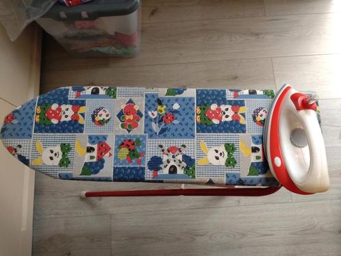 Planche à repasser + fer jouets, Kinderen en Baby's, Speelgoed | Overig, Gebruikt, Jongen of Meisje, Ophalen