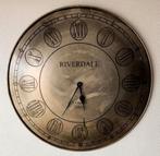 NOUVELLE Belle grande horloge murale argentée antique Riverd, Maison & Meubles, Accessoires pour la Maison | Horloges, Comme neuf