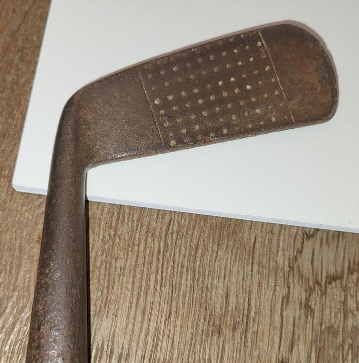 Oud golfijzer 7 houten schacht handgesmeed kop +/- 1915, Sport en Fitness, Golf, Gebruikt, Club, Overige merken, Ophalen of Verzenden