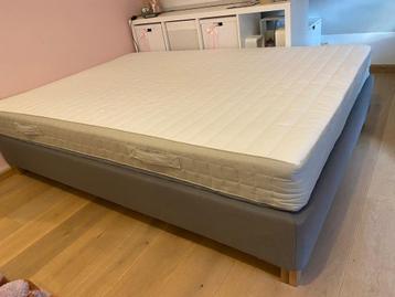 IKEA boxspring 140cm