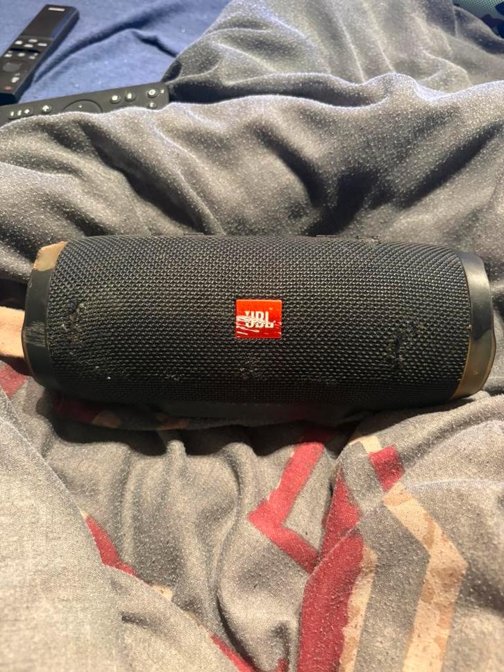 Échange jbl charge 3 contre iPhone, TV, Hi-fi & Vidéo, Enceintes, JBL, Enlèvement