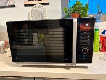 Four LG combiné micro-onde grill convection, Enlèvement, Comme neuf, Four