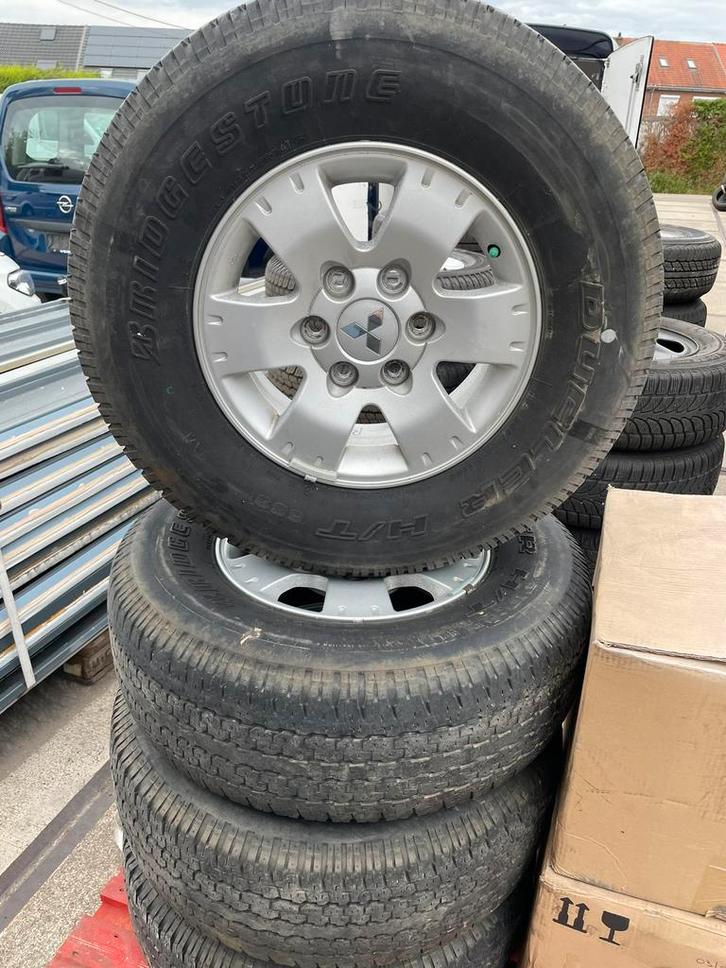 Mitsubishi Pajero Wielen, Auto diversen, Overige Auto diversen, Ophalen