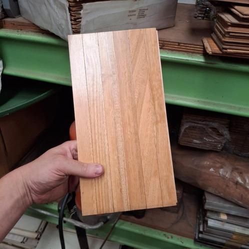 Kastanje Parket – 15m² OP is OP, Doe-het-zelf en Bouw, Vloerdelen en Plavuizen, Nieuw, Parket, Hout, Minder dan 50 cm, 10 tot 30 cm