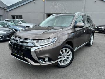 Mitsubishi Outlander 2.0 4WD Plug-In Hybrid *Pano *Topstaat*, Cuir, Achat, Euro 6, Entreprise
