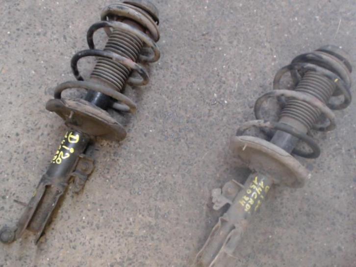 Amortisseur avant gauche Hyundai I20 1.4CRDi 55kw 2009-2012, Autos : Pièces & Accessoires, Suspension & Châssis, Hyundai, Utilisé