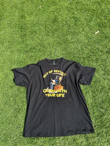 Zwarte shirtje beschikbaar voor biedingen