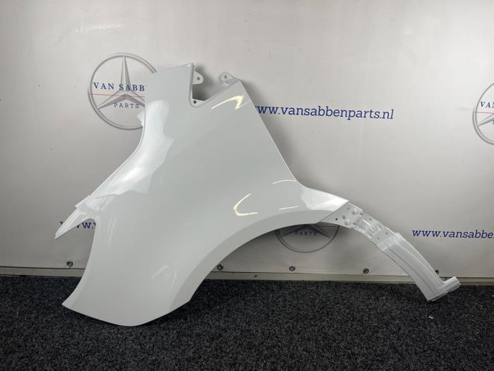 Aile avant gauche d'un Mercedes Sprinter (147), Autos : Pièces & Accessoires, Carrosserie & Tôlerie, Mercedes-Benz, Utilisé, 3 mois de garantie