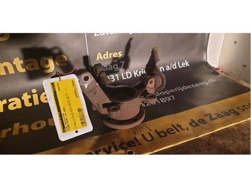 Fusee rechts-voor van een Nissan Micra, Auto-onderdelen, Ophanging en Onderstel, Nissan, Gebruikt, 3 maanden garantie, Ophalen of Verzenden