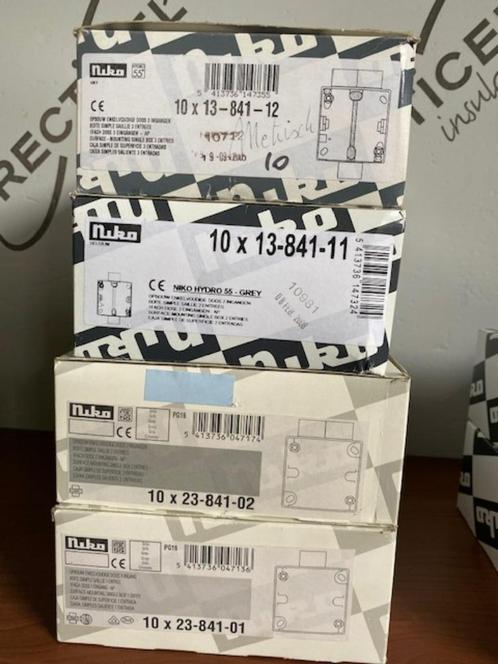 Lot met 40 enkelvoudige doosjes Hydro55 opbouw doosjes, Elektronische apparatuur, Onderdelen en Toebehoren, Nieuw, Ophalen of Verzenden