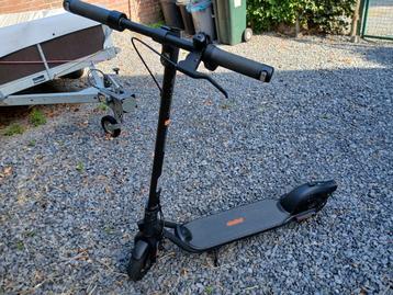 Prachtige degelijke Segway electrische step met luchtbanden beschikbaar voor biedingen