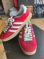 Gucci Adidas Gazelle collaboration rood maat 38, Sneakers, Ophalen of Verzenden, Zo goed als nieuw, Rood