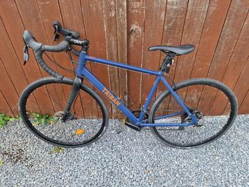 Koersfiets Decathlon Triban RC120 beschikbaar voor biedingen