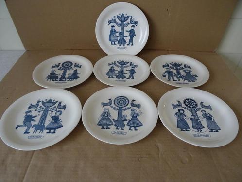 Ontbijtbordjes klederdracht bordje Royal Sphinx P. Regout 7x, Huis en Inrichting, Keuken | Servies, Zo goed als nieuw, Bord(en)