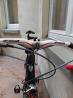 Rood en zwart trek frame 54, 26 inch, Zo goed als nieuw, Meer dan 20 versnellingen, 53 tot 57 cm
