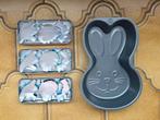 9 uitsteekvormpjes Halloween + grote bakvorm paashaas, Ophalen, Nieuw