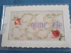 Geborduurde kaart 'bonne fēte', Hobby en Vrije tijd, Ophalen of Verzenden