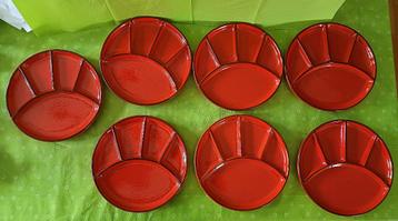 Zeer mooie set: 7 rode vintage fondue/gourmet/tapas borden  beschikbaar voor biedingen