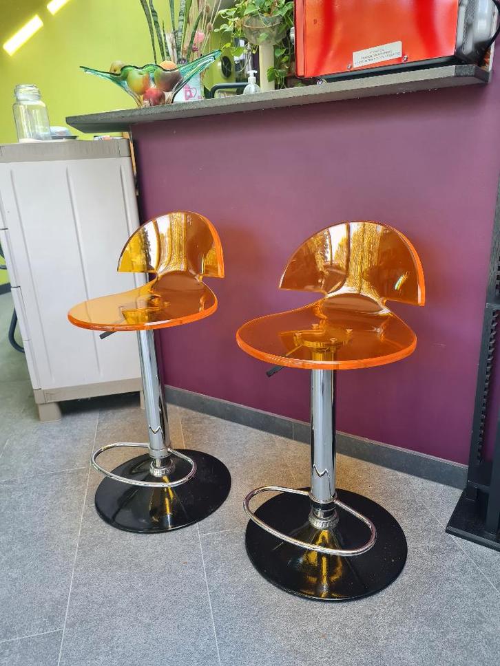 Moderne barkrukken, Huis en Inrichting, Barkrukken, Draaibaar, Ophalen