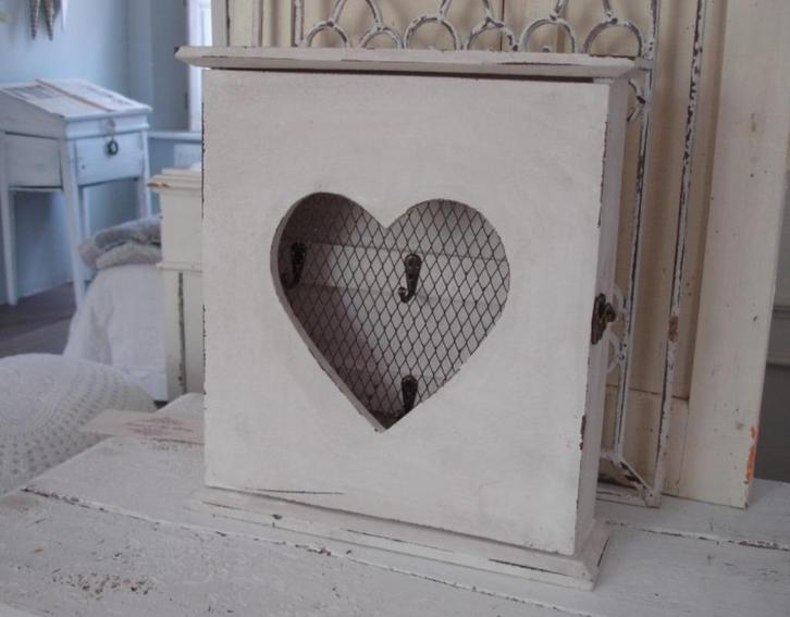 Sleutelkastje - hartje - shabby chic, Huis en Inrichting, Woonaccessoires | Wanddecoraties, Zo goed als nieuw, Ophalen of Verzenden