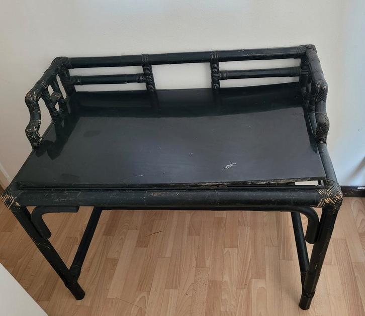 prachtige zwarte bijzettafel/bureau/console van bamboerotan, Huis en Inrichting, Tafels | Bijzettafels, Zo goed als nieuw, Ophalen