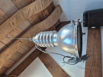 Industriële hanglamp, 3 stuks beschikbaar voor biedingen
