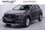 Volkswagen T-Roc 1.5 TSI Style Clima Navi PDC v+a Camera App, Auto's, Volkswagen, Automaat, Zwart, Bruin, 124 g/km