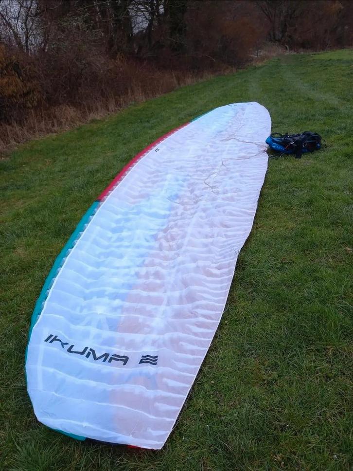 Parapente Niviuk Ikuma 2 24 impeccable , sellette et secours, Sport en Fitness, Zweefvliegen en Paragliding, Zo goed als nieuw
