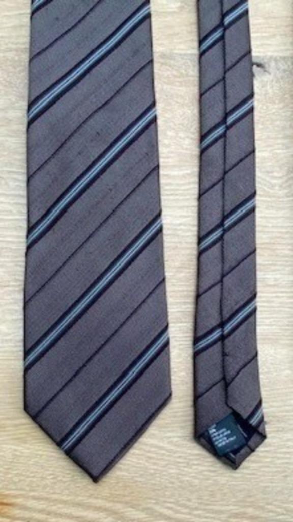 Prachtige Stropdas van Hugo Boss – Nieuw!, Kleding | Heren, Stropdassen, Zo goed als nieuw, Met patroon, Ophalen of Verzenden