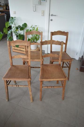 Vintage (bar) stoelen beschikbaar voor biedingen