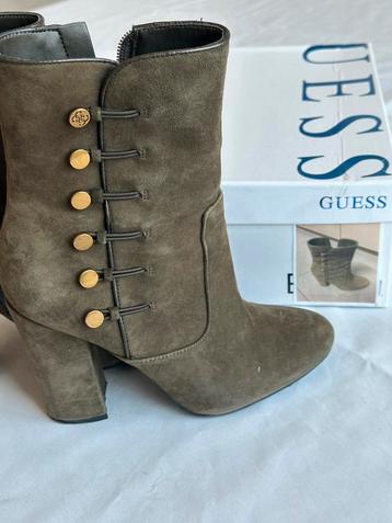 Boots kaki merk Guess maat 37 beschikbaar voor biedingen