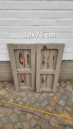 Authentieke houten luikjes voor ramen, Ophalen