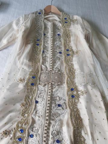 Takshita / caftan beschikbaar voor biedingen