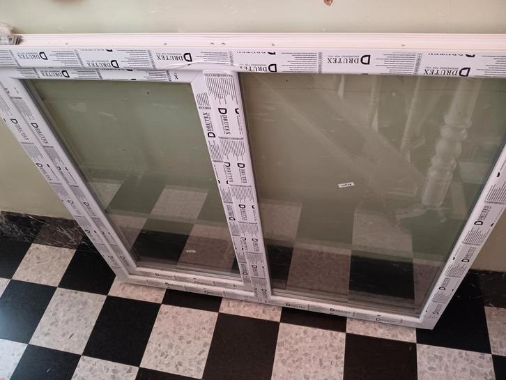 Raam Dutrex 1500b x 1300h mm IN  PRIJS  VERLAAGD, Doe-het-zelf en Bouw, Raamkozijnen en Schuifdeuren, Ophalen