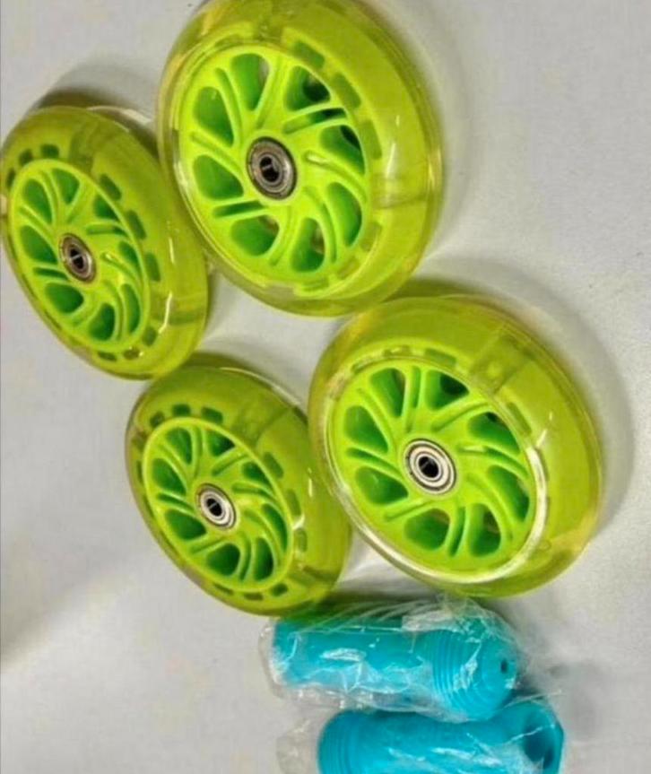 3-wiel Step steppen Tuning-set LED wielen Blauwe handvatten, Fietsen en Brommers, Steps, Nieuw, Ophalen of Verzenden