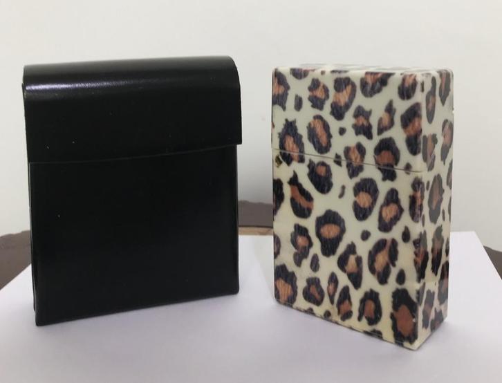 Porte Cigarettes Neuf avec contenu Cuir motif léopard😎🎁🤗, Collections, Articles de fumeurs, Briquets & Boîtes d'allumettes