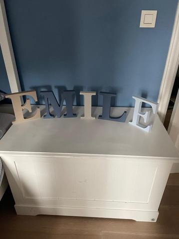 Witte koffer (Wood Work) beschikbaar voor biedingen
