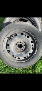 4 pneus neige montés sur jante polo, Ophalen, Winterbanden, Banden en Velgen