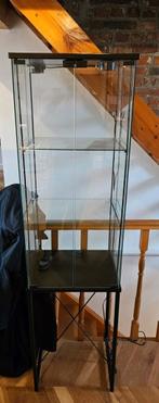 Vitrine IKEA (manque transfo eclairage), Enlèvement