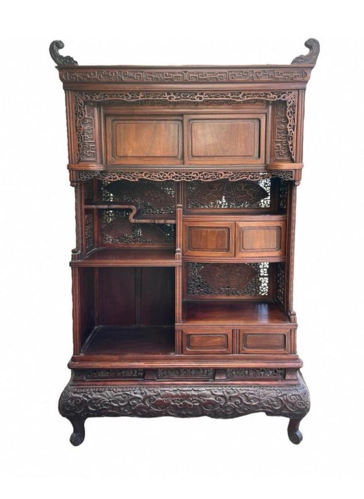 Vitrine en bois sculpté de style chinois, Antiquités & Art, Art | Sculptures & Bois, Enlèvement ou Envoi