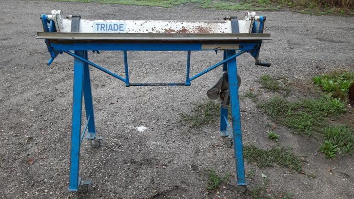PLOOIBANK PLOOIEN , SNIJDEN, KRALEN TREKKEN., Doe-het-zelf en Bouw, Gereedschap | Overige machines, Zo goed als nieuw, Ophalen