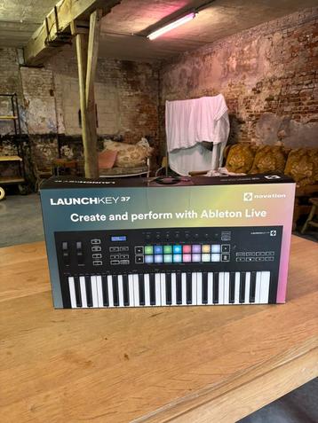 Launchkey 37 novation beschikbaar voor biedingen