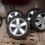 Originele 17" VW aluminium velgen met winterbanden, Auto-onderdelen, Banden en Velgen, Ophalen, Velg(en), 17 inch, Winterbanden
