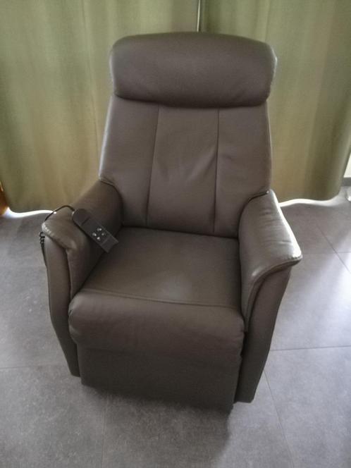 fauteuil relax "EDEN BRAVO GREY" avec accu, Maison & Meubles, Fauteuils, Comme neuf, Cuir, 50 à 75 cm, Moins de 75 cm, Enlèvement