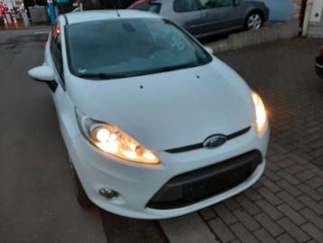 Ford fiesta ;1.2cc Benzine/2010/150.000km beschikbaar voor biedingen