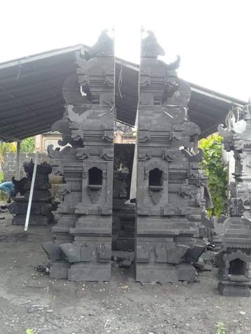 Balinese Tempelpoort in lavasteen. Uniek in België! beschikbaar voor biedingen