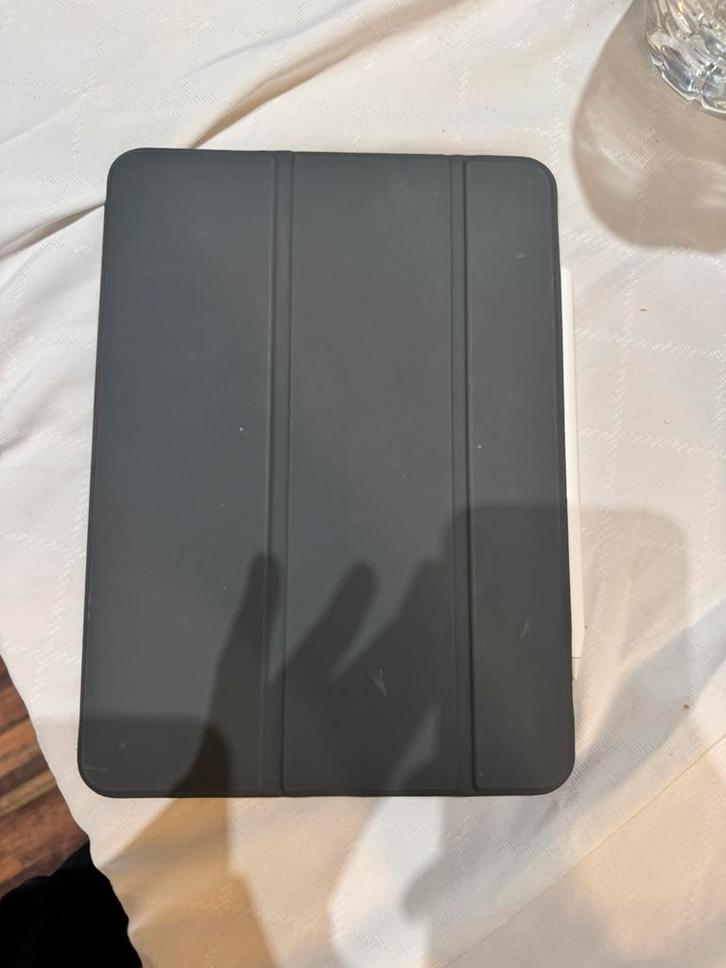 Vente IPAD AIR 11" M2 2024, Computers en Software, Apple iPads, Zo goed als nieuw, Ophalen of Verzenden