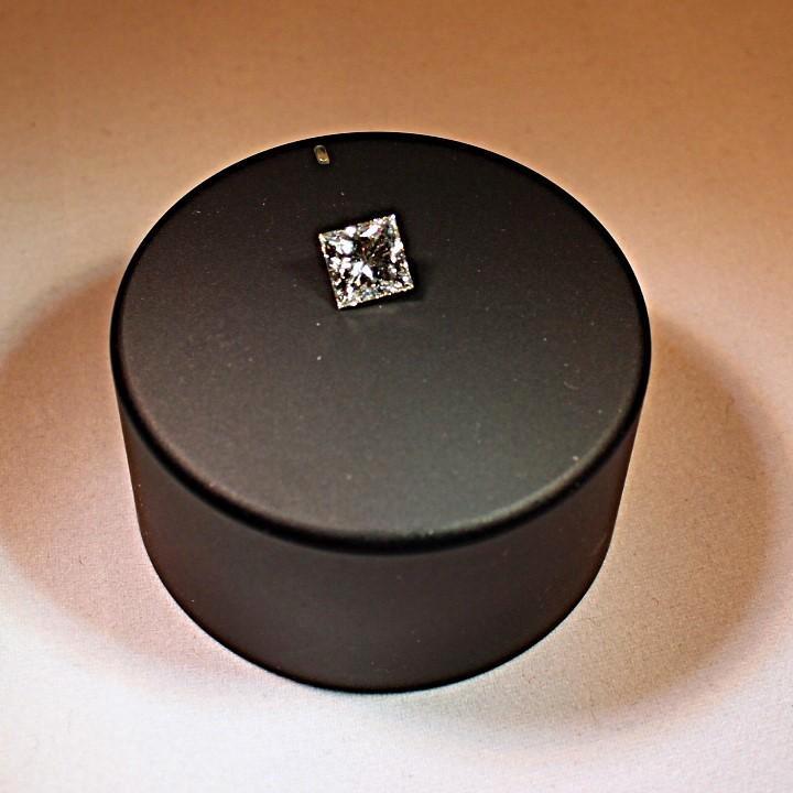 Diamant taille princesse de 1,50 carat VS1 et certificat IGI, Bijoux, Sacs & Beauté, Pierres précieuses, Neuf, Envoi