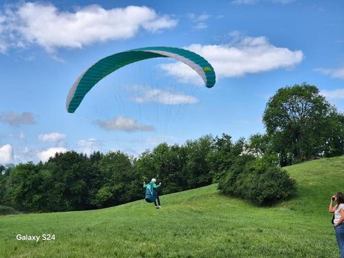 Pack de parapente débutant : Alpha 7 26, Altirandolite 2 et, Sport en Fitness, Zweefvliegen en Paragliding, Gebruikt, Complete paraglider