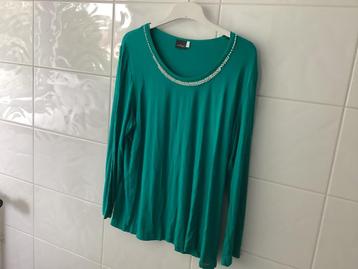 Mooie lange T shirt Sixth Sense beschikbaar voor biedingen